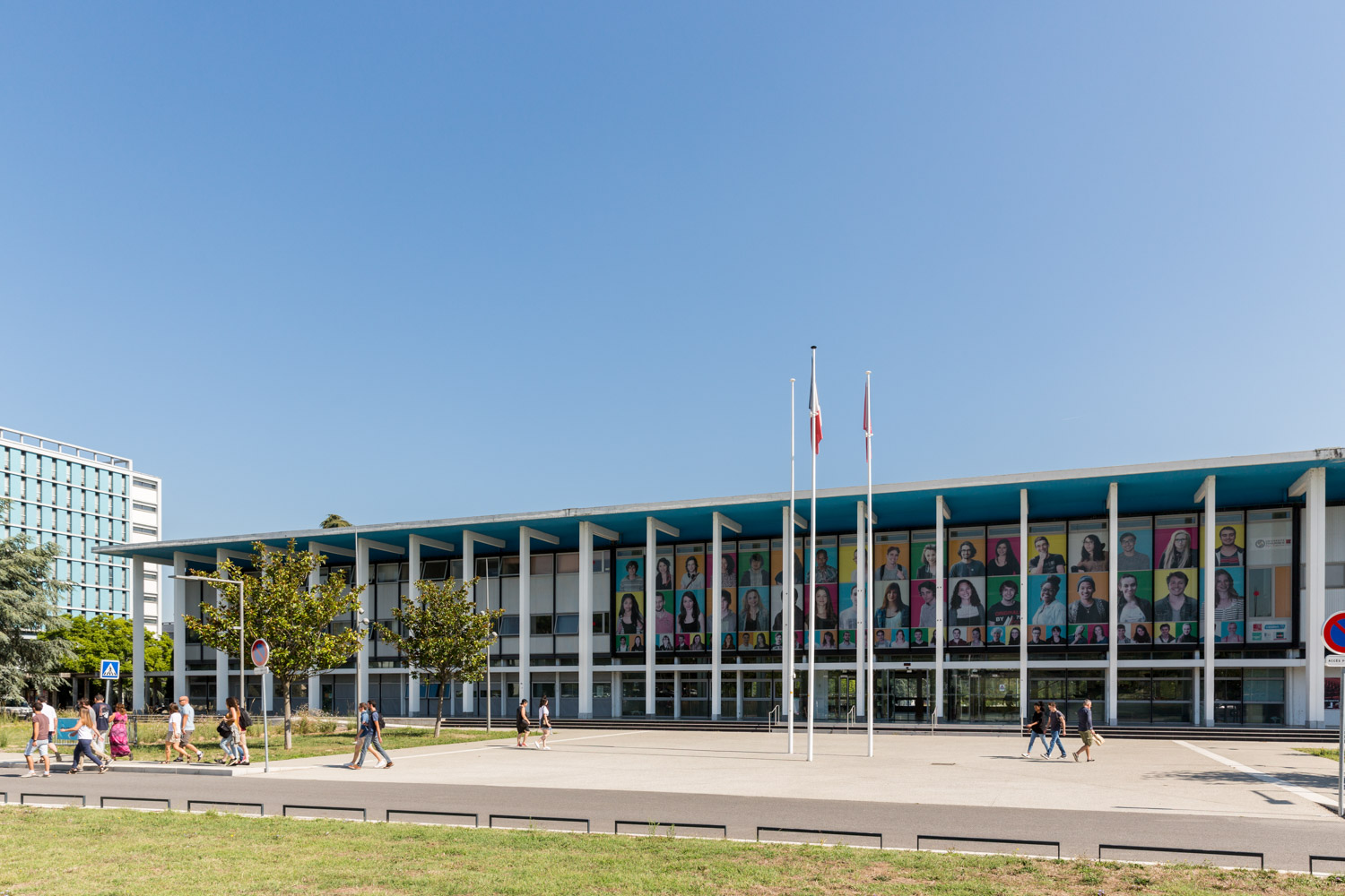 Photographie de la façade de l'université Paul Sabatier à Toulouse